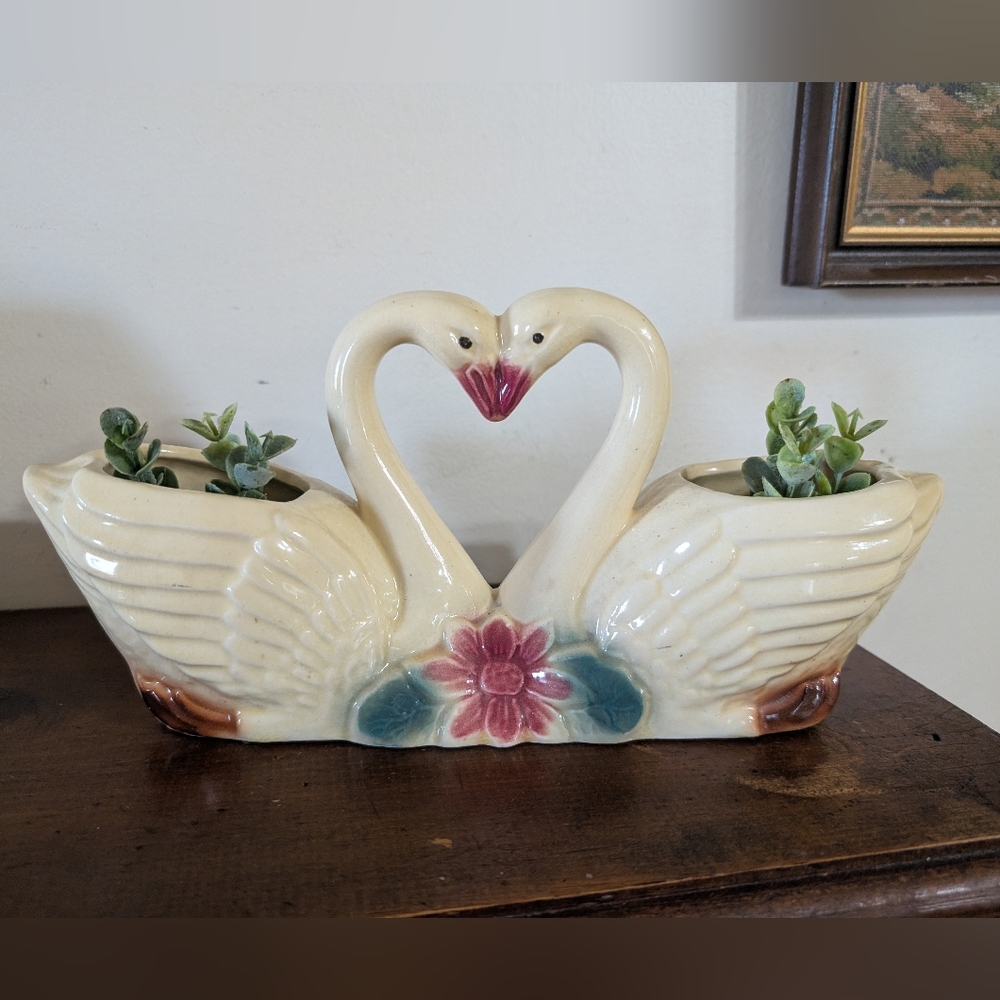 McCoy Mid Century Double White Swan Heart Planter Flowers USA 630 Pink Green Vtg